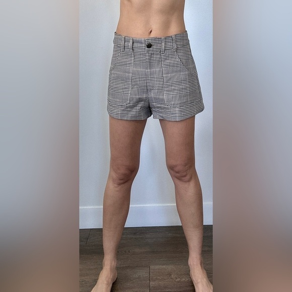 Zara Women Plaid Shorts with pockets Size M - Picture 1 of 12